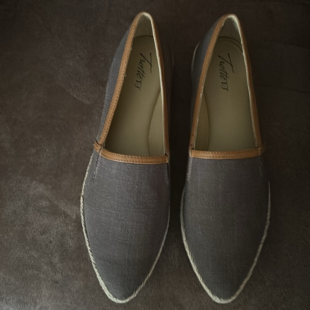 Trotters Estelle Brown Flats Size 9 - Picture 7 of 13